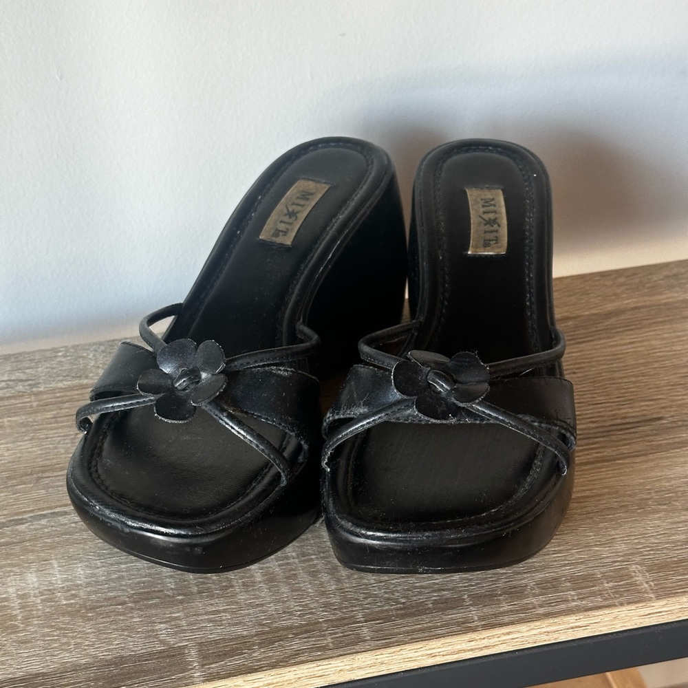 90s Y2K platform sandals black
